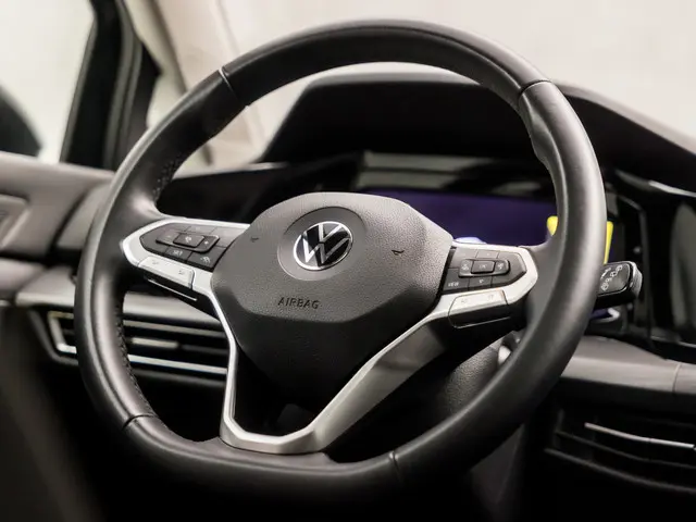 Volkswagen Golf 1.5 TSI Sport 2020 Benzine 19