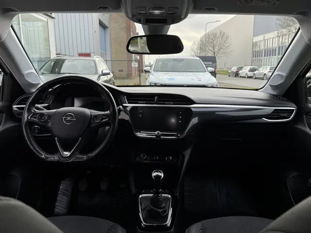 Opel Corsa 1.2 GS Line 2020 Benzine 2