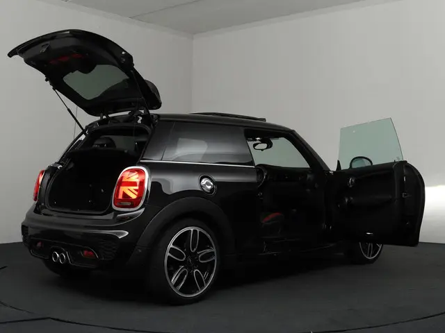 MINI Cooper S 2.0 2018 Benzine 34