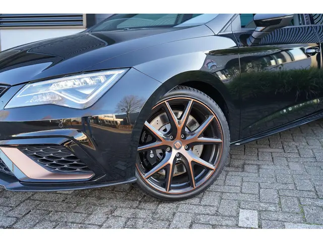 SEAT Leon ST 2.0 TSI 4DRIVE CUPRA R 2020 Benzine 22