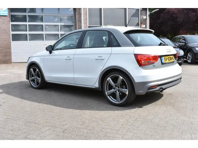 Audi A1 Sportback 1.0 TFSI Active 2018 Benzine 6