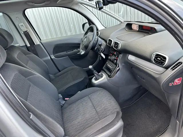 Citroën C3 Picasso 1.2 PureTech Exclusive 2015 Benzine 24