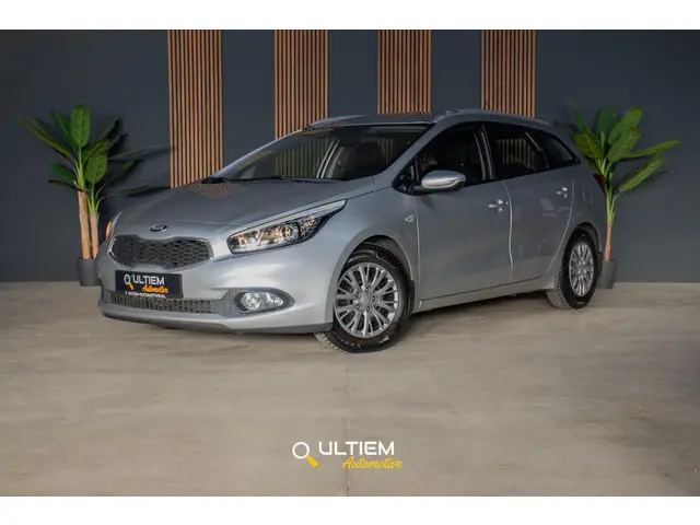 Kia cee'd Sportswagon 1.6 GDI 2014 Benzine 23