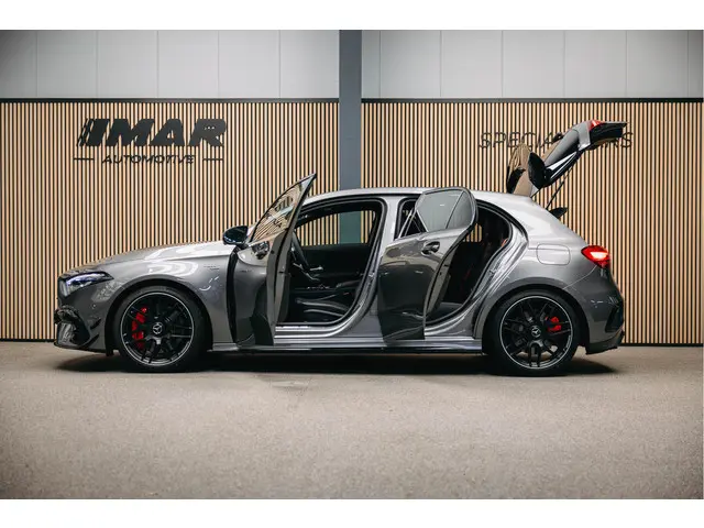 Mercedes-Benz A-Klasse AMG 45 S 4MATIC+ 2024 Benzine 9