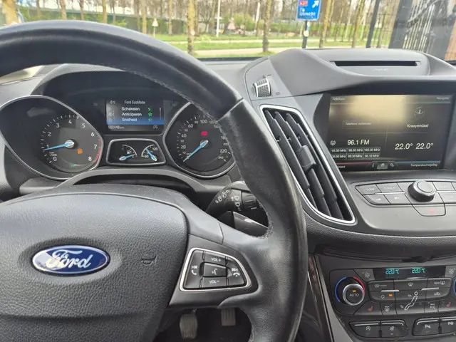 Ford C-MAX 1.0 Titanium 2016 Benzine 14