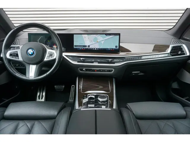 BMW X5 xDrive50e 2023 Hybride Benzine 8
