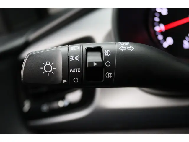 Kia Rio 1.0 T-GDi MHEV DynamicLine 2023 Hybride Benzine 28
