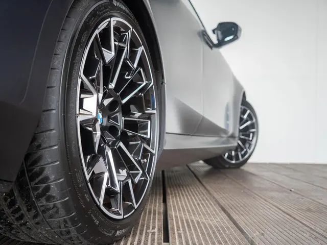 BMW M5 Touring 2025 Hybride Benzine 38