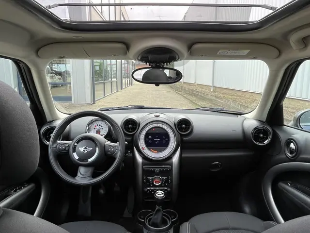MINI Countryman 1.6 One Knockout Edition 2014 Benzine 6