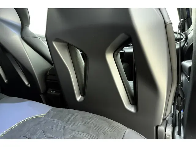 Fiat 600e Abarth Scorpionissima 54 kWh 2026 Elektrisch 21