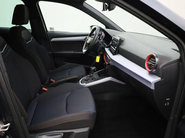 SEAT Arona 1.5TSI/150PK EVO FR DSG 2023 Benzine 16
