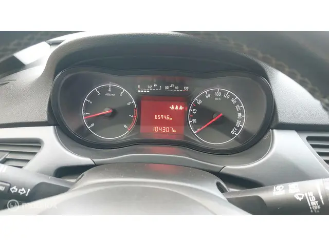 Opel Corsa 1.4 Edition 2016 Benzine 19