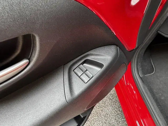 Toyota Aygo 1.0 VVT-i x-play automaat 2021 Benzine 32