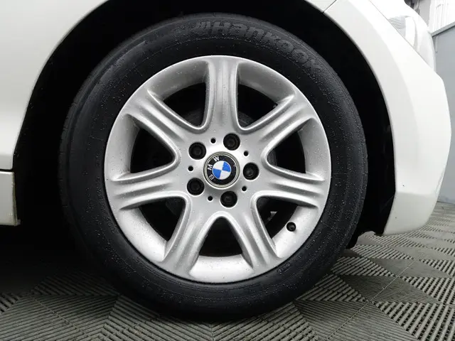 BMW 1 Serie 116i Business- 2012 Benzine 22
