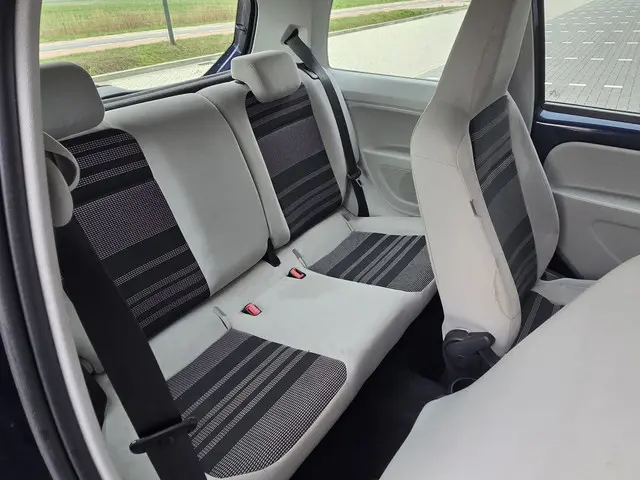 SEAT Mii 1.0 Style Chic 2013 Benzine 11