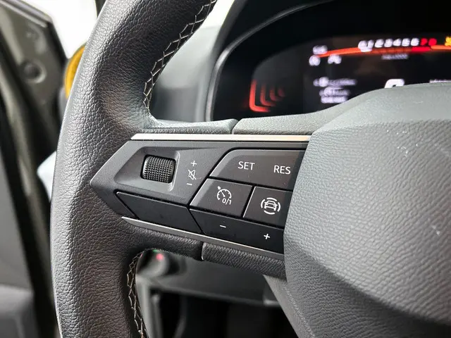 SEAT Arona 1.0 TSI AUTOM. Style Connect 2024 Benzine 14