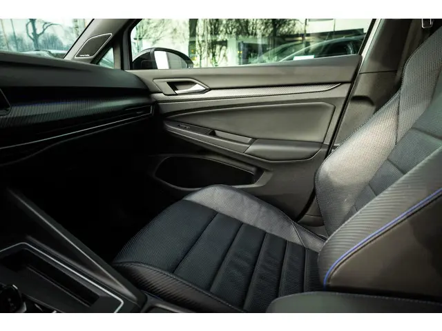 Volkswagen Golf 2.0 TSI R 4Motion 2021 Benzine 26