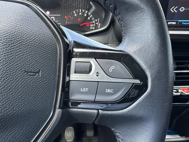 Peugeot 208 1.2 Active 2020 Benzine 27