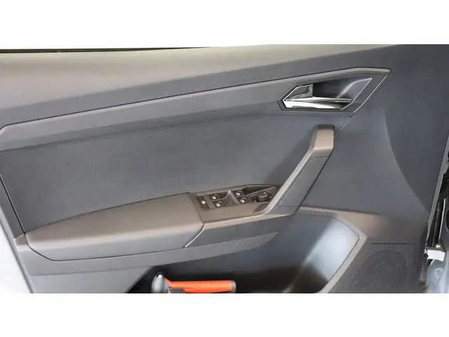 SEAT Arona 1.0 TSI Style Business Intense 2019 Benzine 11