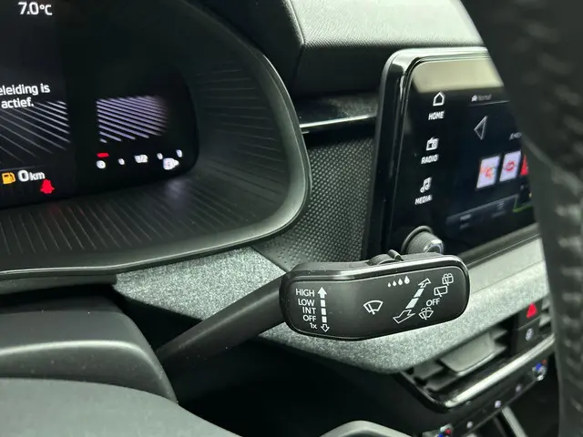 Škoda Kamiq 1.0 TSI Business Edition DSG 2025 Benzine 8