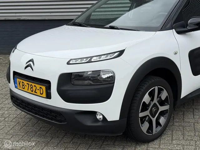 Citroën C4 Cactus 1.2 VTi Shine 2014 Benzine 4