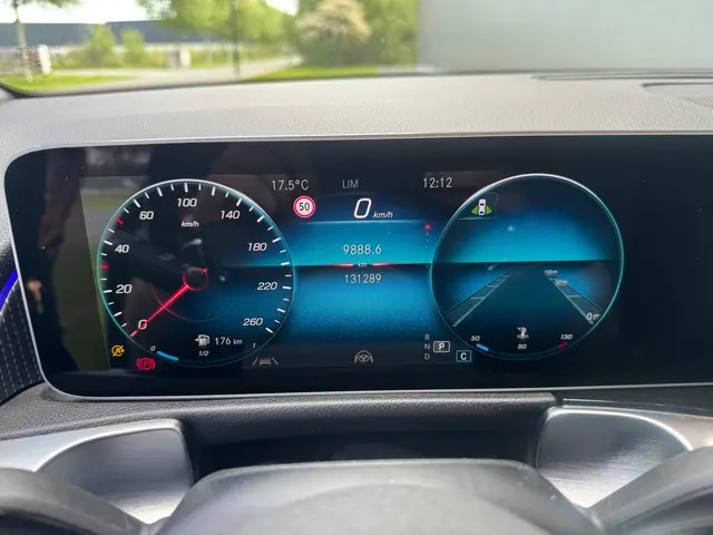 Mercedes-Benz GLB 220 d Premium Plus 2020 Diesel 9