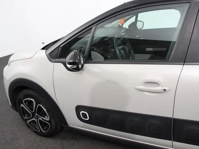 Citroën C3 1.2 PureTech S&S Feel Edition 2018 Benzine 31