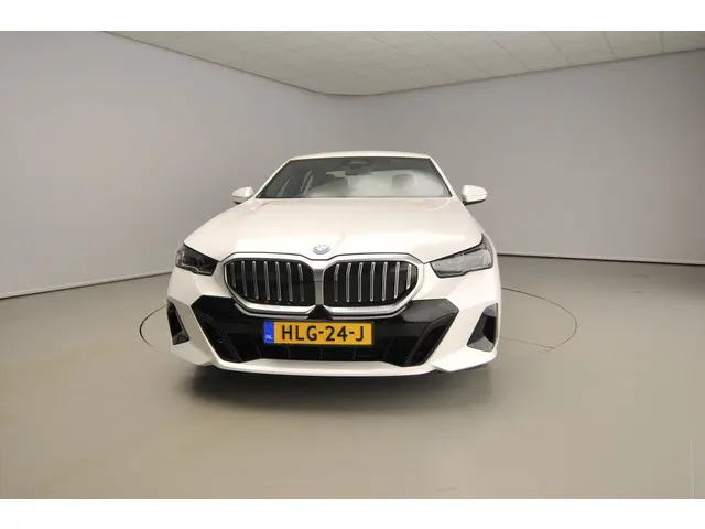 BMW 5 Serie Sedan 530e 2025 Hybride Benzine 5