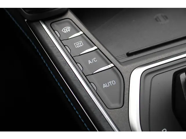 Lynk & Co 01 1.5 2025 Hybride Benzine 33