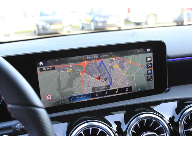 Mercedes-Benz A-Klasse 250 e AMG 2020 Hybride Benzine 8