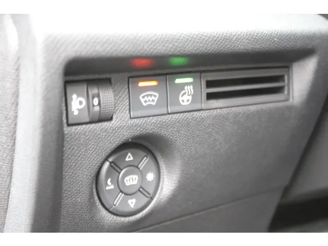 Citroën C4 HYBRID 145 MAX 2025 Hybride Benzine 32
