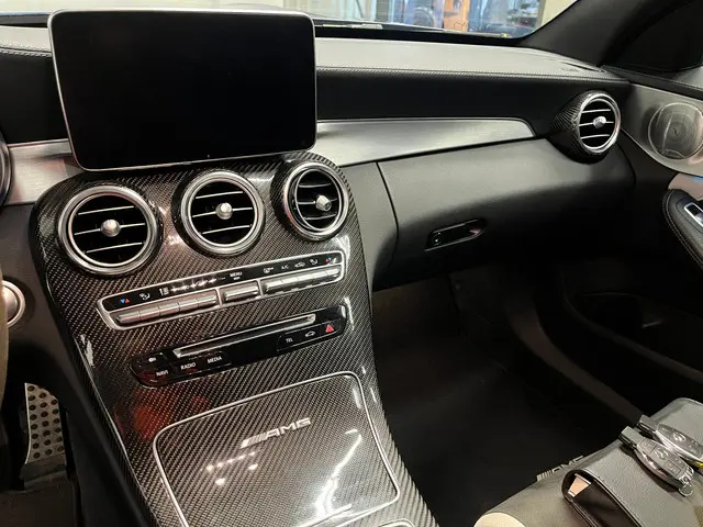 Mercedes-Benz C-Klasse Estate AMG 63 S 2016 Benzine 32