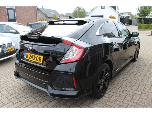 Honda Civic 1.0 i-VTEC Premium Automaat 2020 Benzine 6
