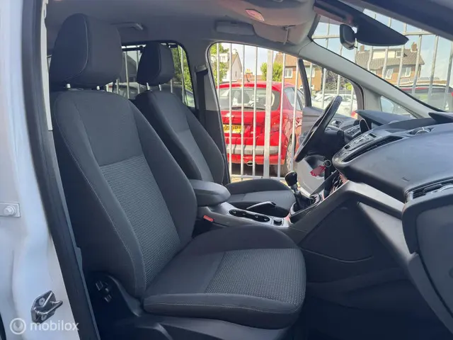 Ford C-MAX Edition Plus. Hogeinstap. 2014 Benzine 13