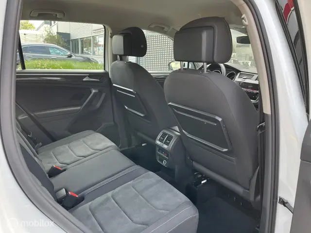 Volkswagen Tiguan 1.5 TSI ACT R-line 2020 Benzine 19