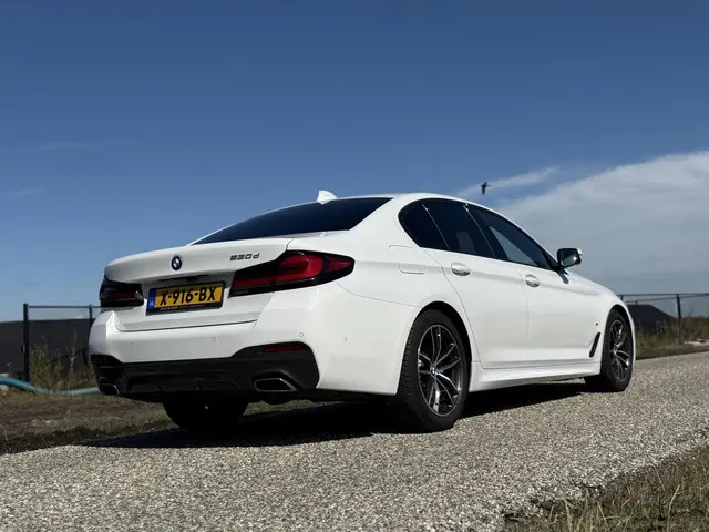BMW 5 Serie 530d M-Sport 2023 Diesel 10