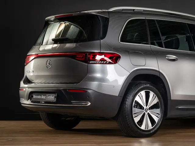 Mercedes-Benz EQB 250 Luxury Line 2023 Elektrisch 11