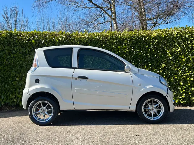 Microcar M.go Brommobiel S Automaat | Leder | 2013 Diesel 28