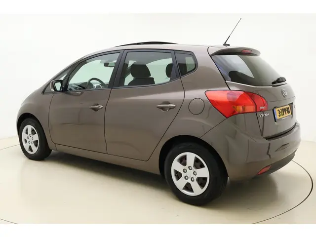 Kia Venga 1.4 CVVT 90pk Vibe 2015 Benzine 4