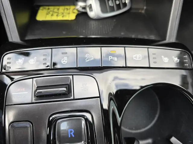 Hyundai Tucson 1.6 VERKOCHT 2023 Hybride Benzine 23