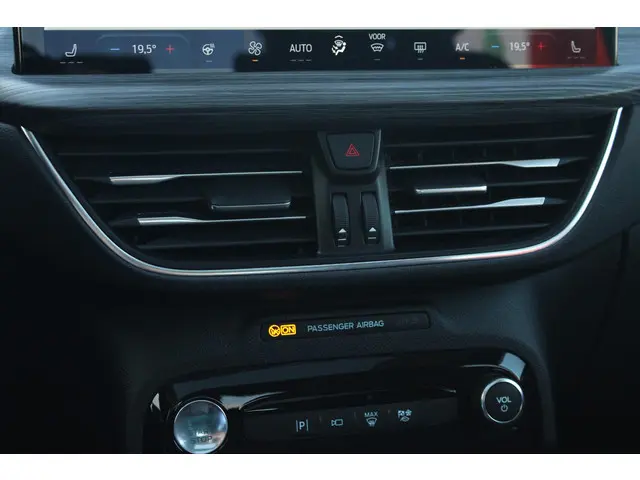 Ford Kuga 2.5 FHEV Active X 2024 Hybride Benzine 46