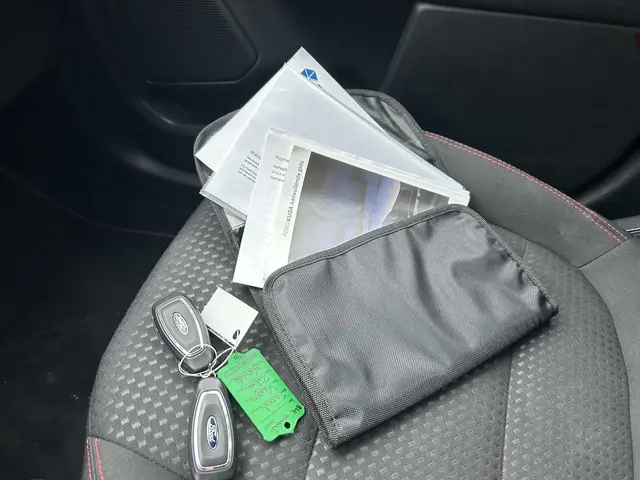 Ford Kuga 2.5 PHEV ST-Line 2023 Hybride Benzine 21