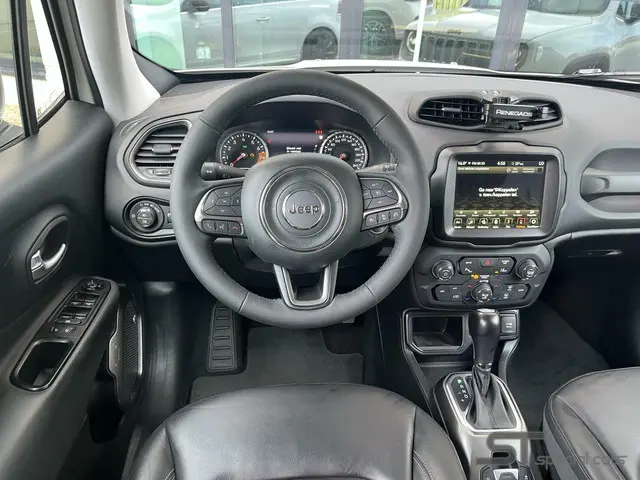 Jeep Renegade 1.3T Limited|Navi|Beats|19 inch 2019 Benzine 12