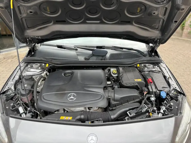 Mercedes-Benz A-Klasse 250 Sport Ambition 2015 Benzine 19