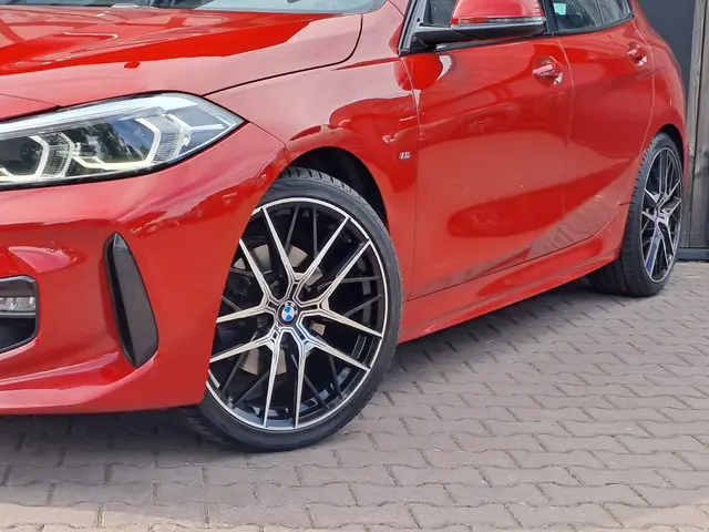 BMW 1 Serie 118i High Executive 2019 Benzine 47