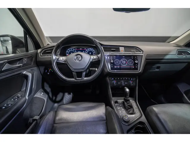 Volkswagen Tiguan 2.0 TSI 4Motion Highline 2017 Benzine 24