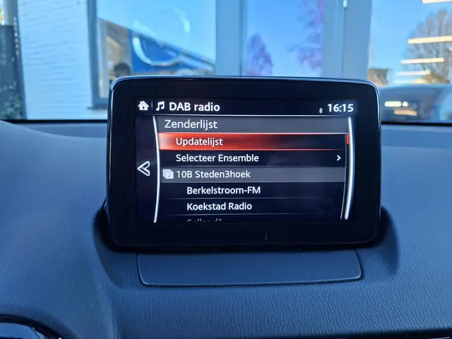 Mazda 2 1.5 Skyactiv-G SkyLease 2019 Benzine 12