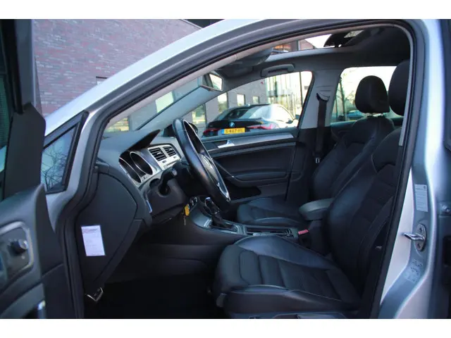 Volkswagen Golf 1.4 TSI ACT Highline 2013 Benzine 13