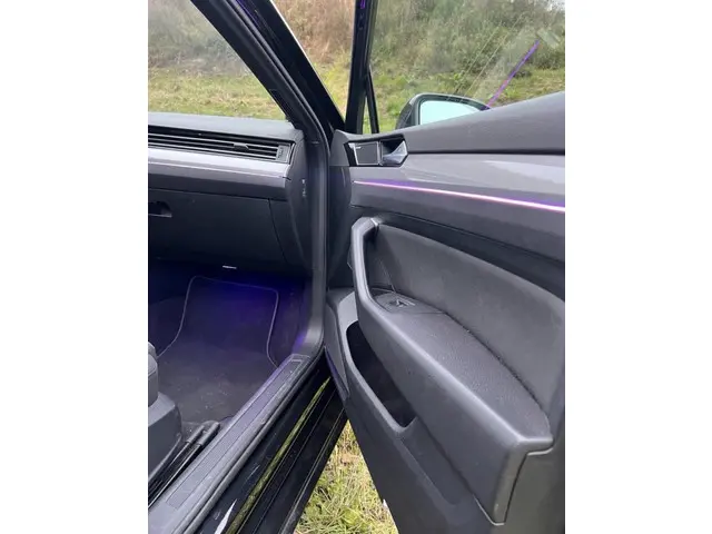 Volkswagen Passat Variant 2.0 TDI Business 2020 Diesel 9