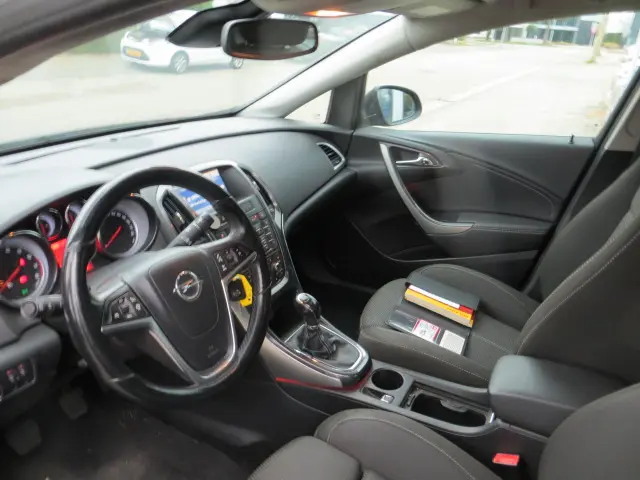 Opel Astra 2